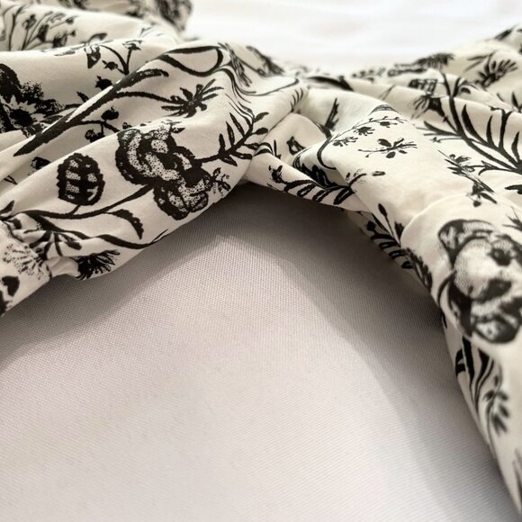 URBAN OUTFITTERS BLACK WHITE FLORAL PUFFY SLEEVE A-LINE BABYDOLL MINI DRESS - S - Picture 3 of 5